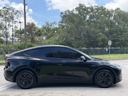 Used 2023 Tesla Model Y Long Range AWD/4WD image 6