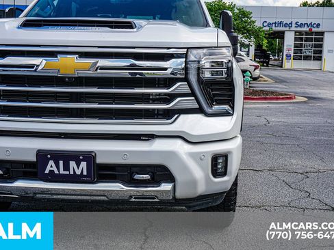 Used 2025 Chevrolet Silverado 3500 High Country w/ High Country Premium Package AWD/4WD image 19
