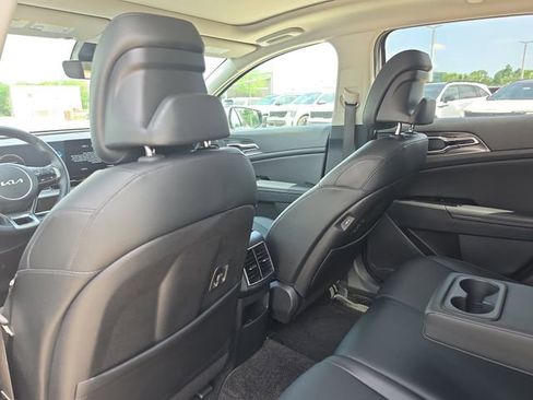 Certified 2023 Kia Sportage SX FWD image 11