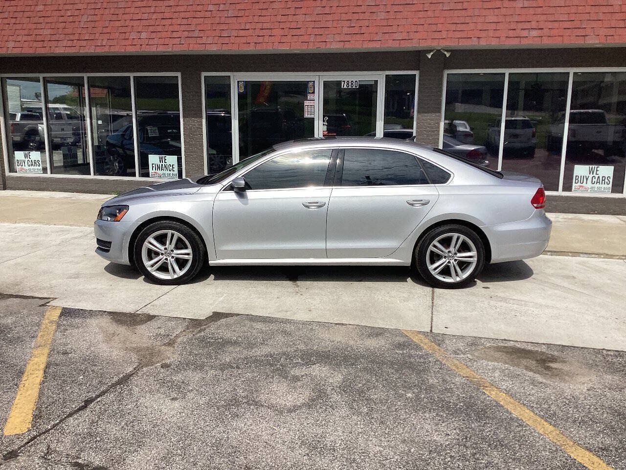 Used 2014 Volkswagen Passat TDI SE FWD image 5