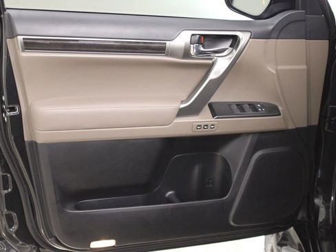 Used 2023 Lexus GX 460 Luxury w/ Sport Design Package image 19