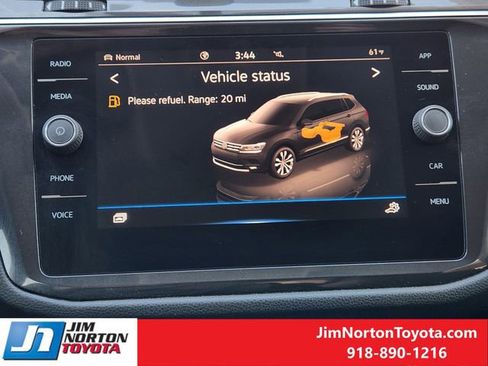 Used 2021 Volkswagen Tiguan SE image 20