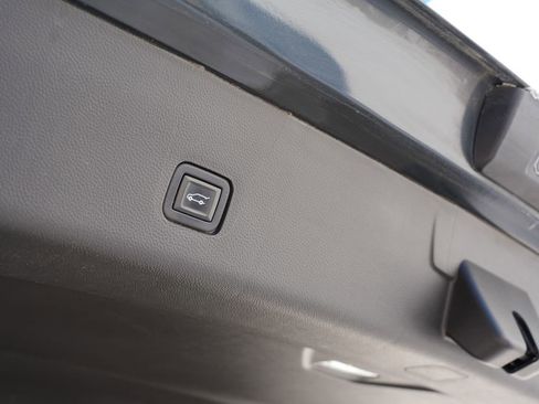 Used 2021 Chevrolet Traverse Premier w/ LPO, Floor Liner Package image 29