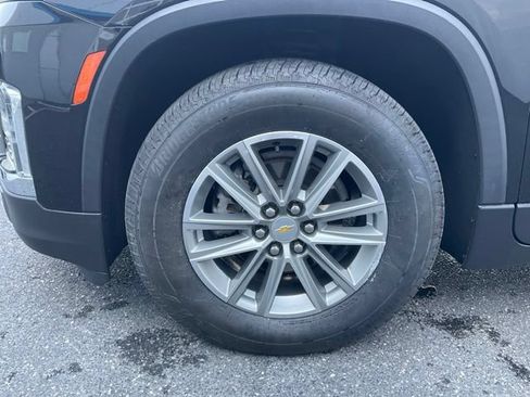 Used 2023 Chevrolet Traverse LT AWD/4WD image 19