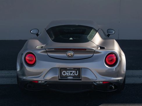 Used 2015 Alfa Romeo 4C Coupe w/ Leather Interior Group image 10