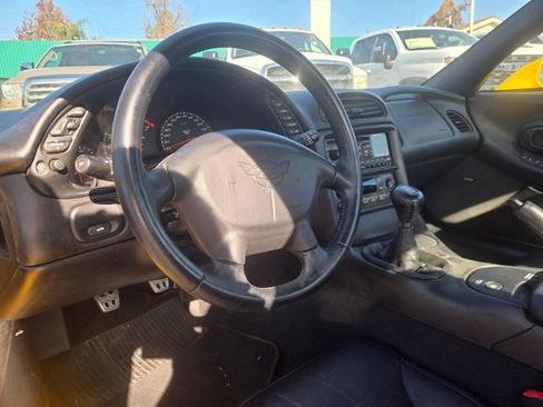 Used 2002 Chevrolet Corvette Z06 w/ Memory Pkg image 11