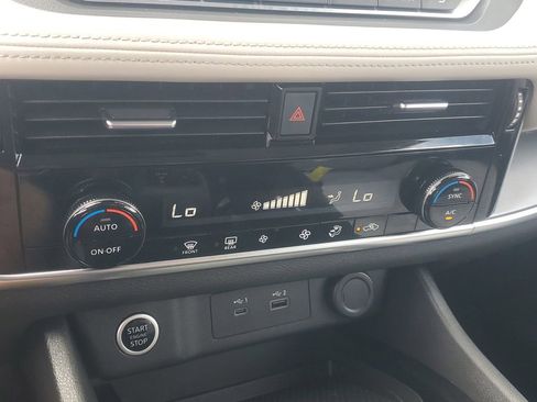 Certified 2021 Nissan Rogue SV AWD/4WD image 28