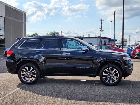 Used 2018 Jeep Grand Cherokee Overland image 11