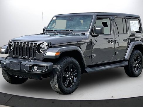 Certified 2022 Jeep Wrangler Unlimited Sahara image 4