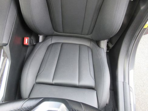 Used 2021 BMW 330i Sedan w/ Premium Package image 9