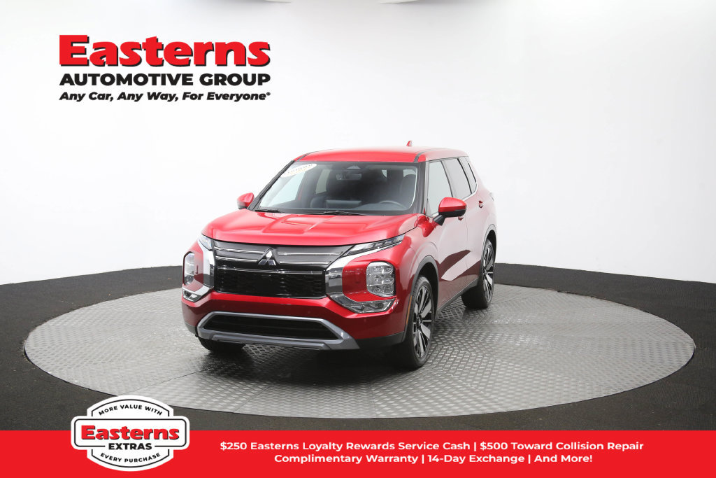 Used 2025 Mitsubishi Outlander SE AWD/4WD image 56