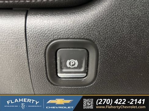 Used 2022 Chevrolet Silverado 1500 High Country AWD/4WD image 24