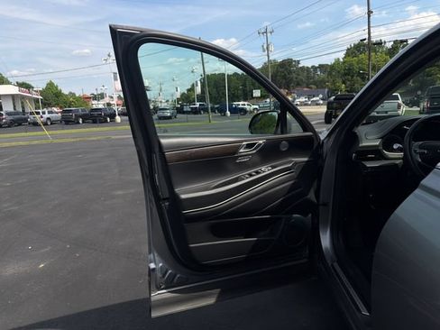 Used 2024 Genesis GV80 2.5T AWD/4WD image 22