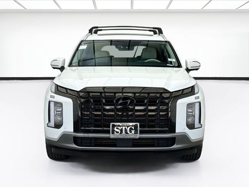 Used 2023 Hyundai Palisade Limited AWD/4WD image 2