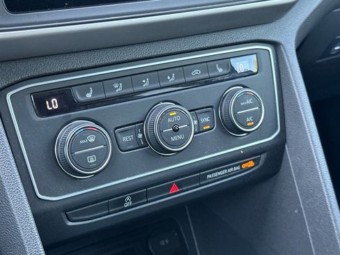 Used 2021 Volkswagen Atlas SE image 21