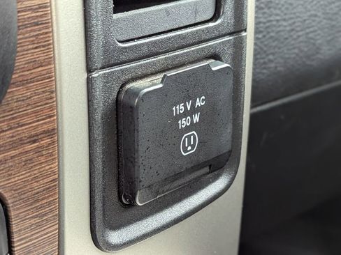 Used 2015 RAM 1500 Laramie w/ Convenience Group image 23