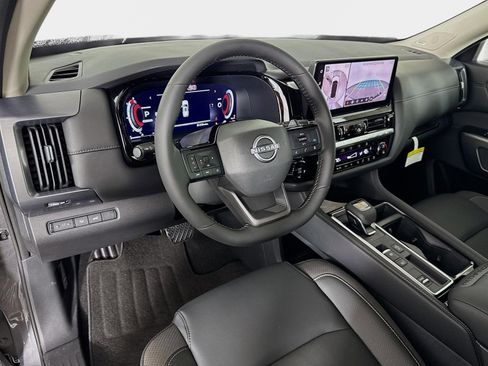 New 2026 Nissan Pathfinder SL image 9