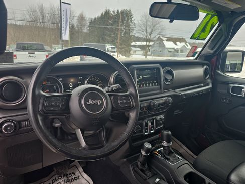 Used 2021 Jeep Wrangler Sport S image 15