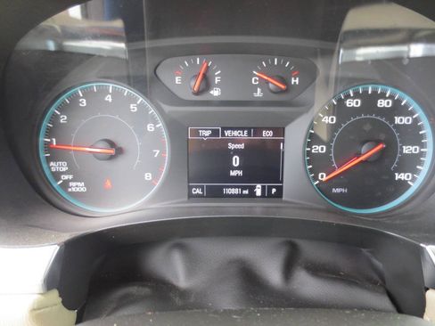 Used 2023 Chevrolet Traverse LS FWD image 13