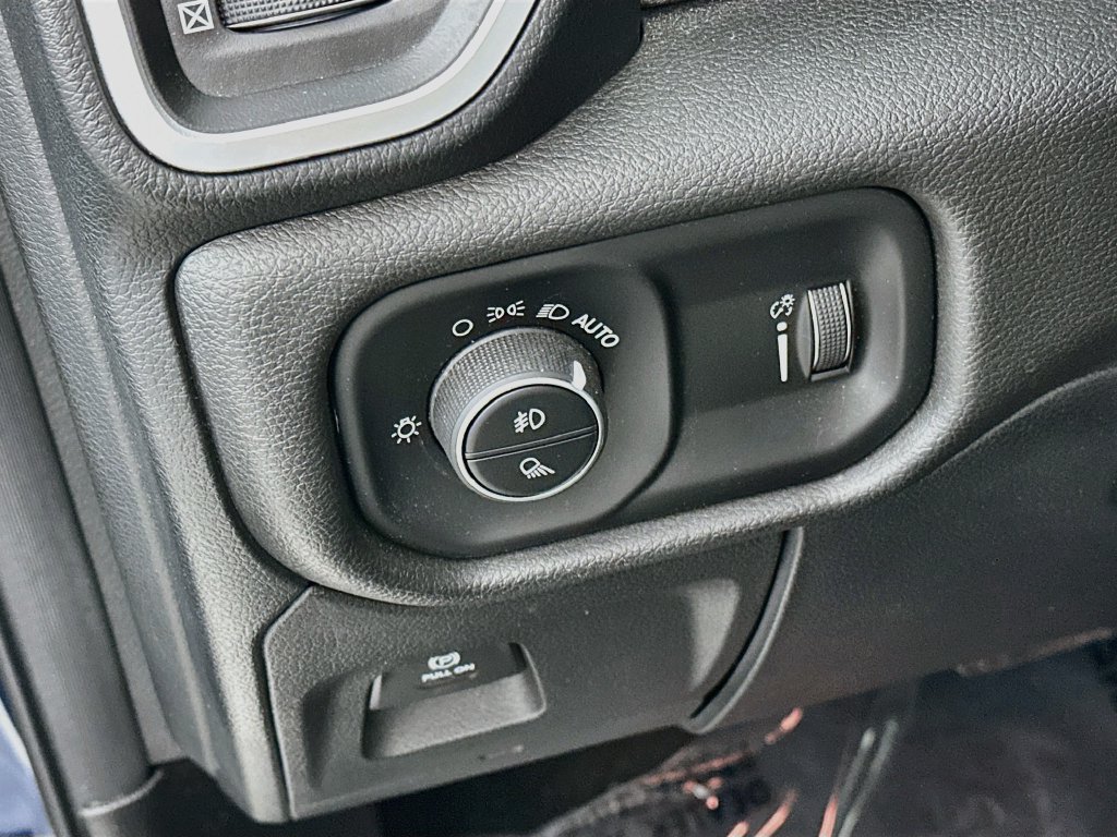 Used 2022 RAM 1500 Big Horn AWD/4WD image 17
