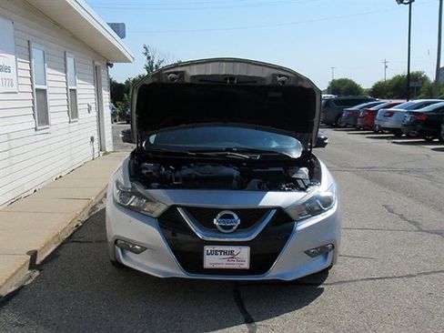 Used 2016 Nissan Maxima Platinum w/ Interior Lighting Package image 6