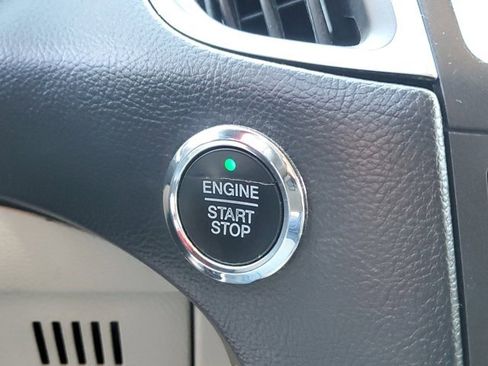 Certified 2018 Ford Edge Titanium image 29