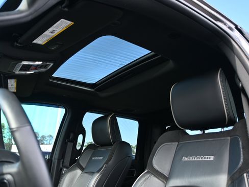 Used 2024 RAM 2500 Laramie w/ Sport Appearance Package image 9