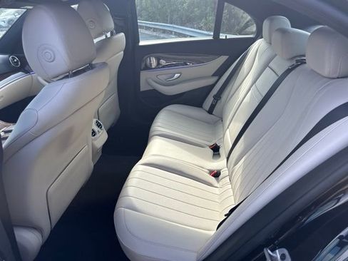 Used 2022 Mercedes-Benz E 350 Sedan image 7