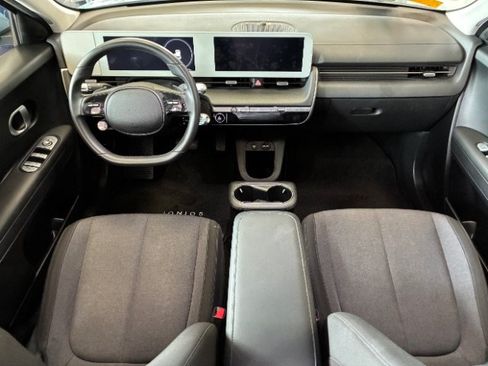 Used 2024 Hyundai Ioniq 5 SE RWD image 3