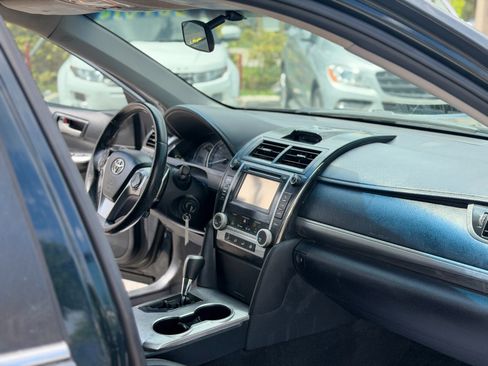 Used 2012 Toyota Camry SE FWD image 14