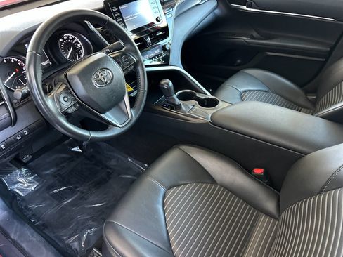 Used 2024 Toyota Camry SE FWD image 9