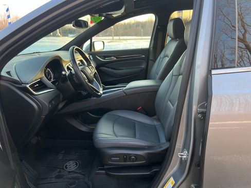 Used 2024 Buick Enclave Essence w/ Experience Buick Package image 10