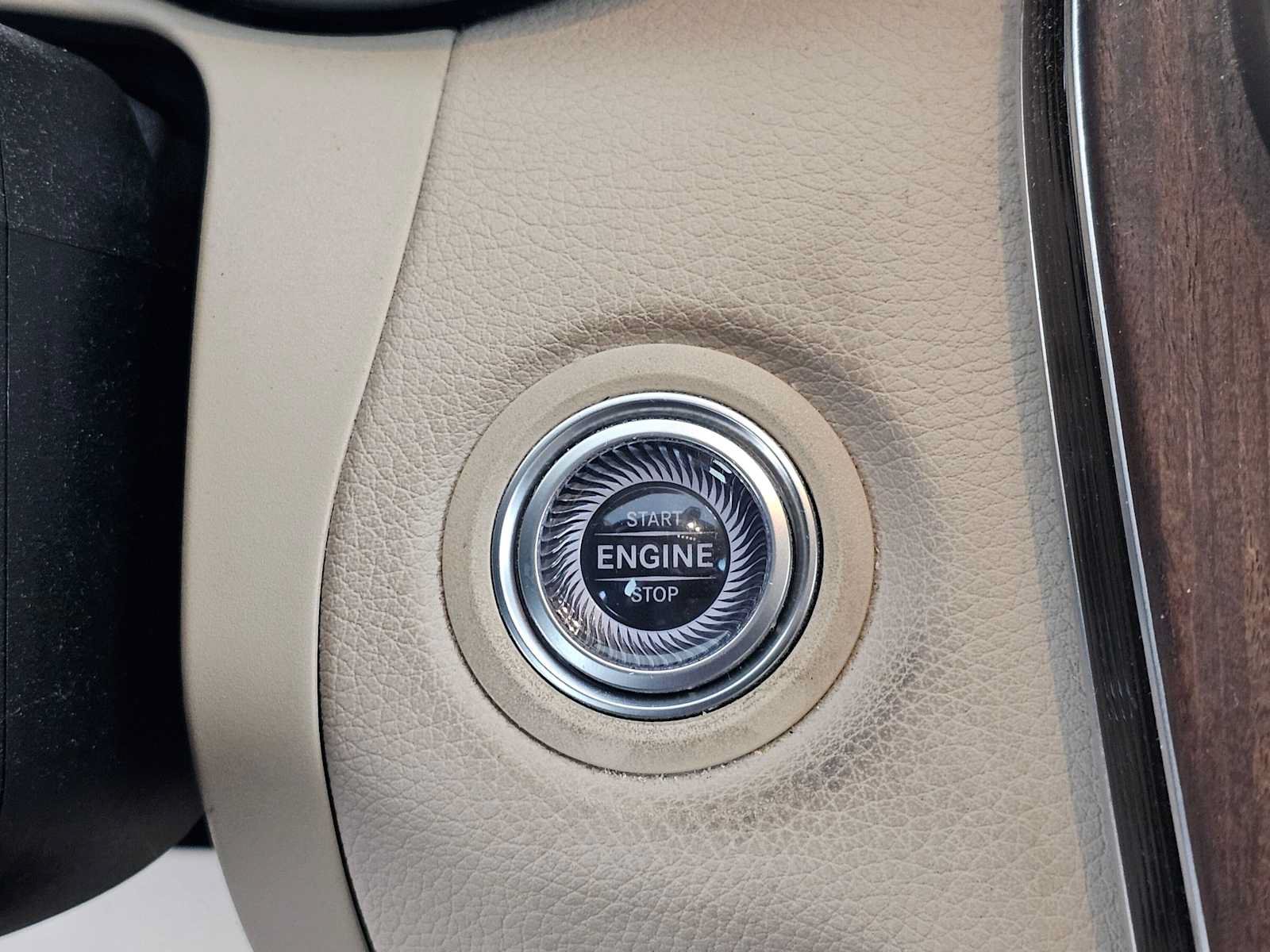 Used 2019 Mercedes-Benz C 300 Sedan image 30