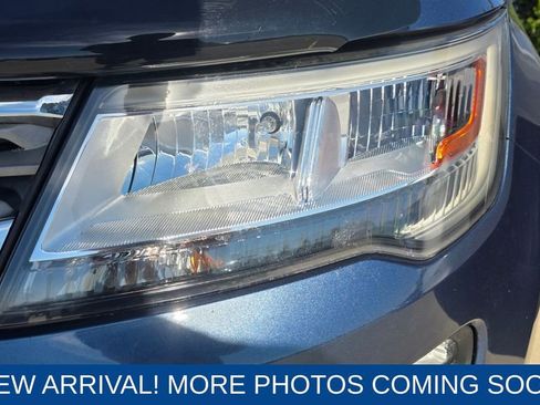 Used 2018 Ford Explorer XLT w/ Equipment Group 202A image 6