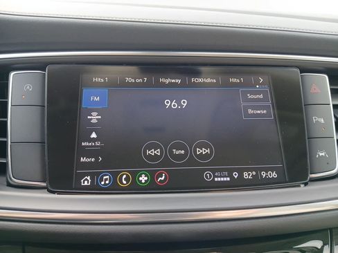 Used 2023 Buick Enclave Essence FWD image 31