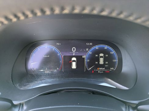 Used 2023 Toyota Highlander image 10