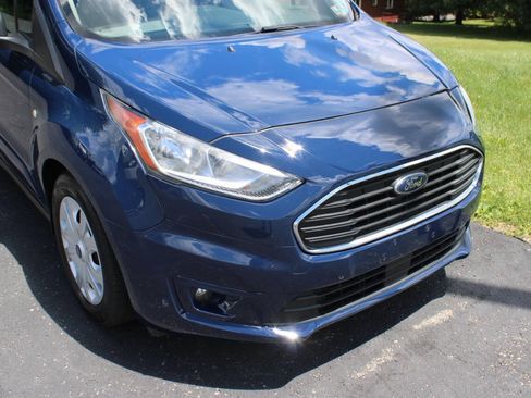 Used 2019 Ford Transit Connect XLT FWD image 2
