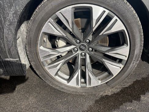 Used 2025 Audi Q8 Premium Plus image 24