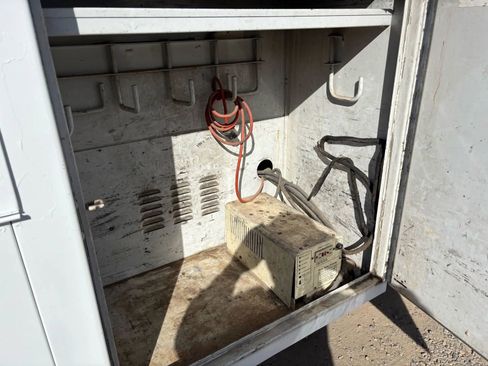 Used 1999 Ford F450 2WD Regular Cab Super Duty image 13