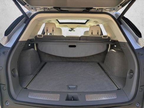 Used 2017 Cadillac XT5 Luxury w/ Driver Awareness Package image 6