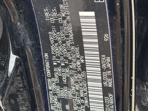 Used 2013 Toyota Land Cruiser image 30