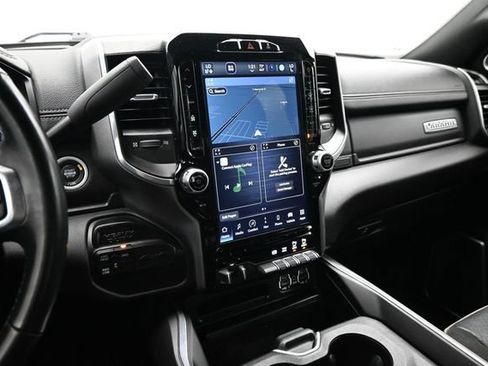 Used 2024 RAM 2500 Laramie w/ Night Edition AWD/4WD image 9