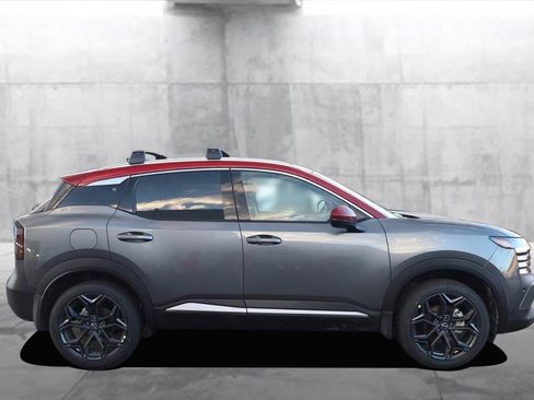 New 2026 Nissan Kicks SR w/ SR Premium Package image 5