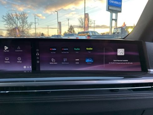 Used 2025 Cadillac Escalade Premium Luxury image 18