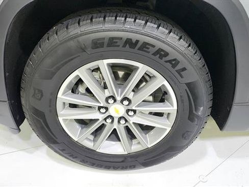 Used 2023 Chevrolet Traverse LT FWD image 36
