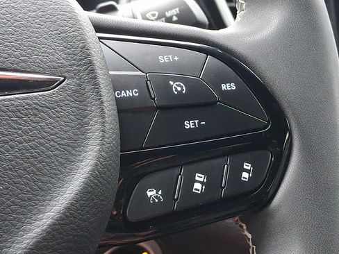 Used 2022 Chrysler Pacifica Touring-L w/ S Appearance Package FWD image 23