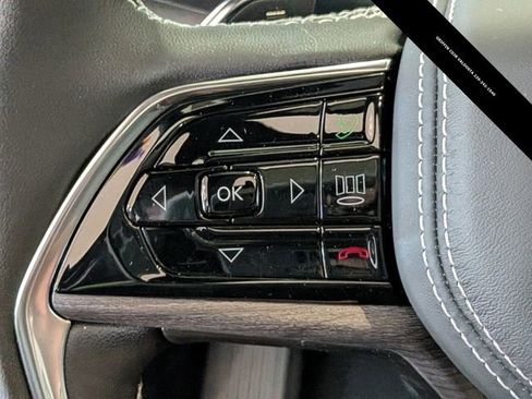 New 2025 Jeep Grand Cherokee Overland w/ Luxury Tech Group IV image 26