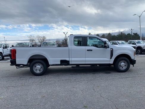 New 2026 Ford F250 XL RWD image 10