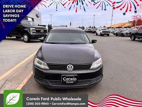 Used 2012 Volkswagen Jetta SE FWD image 1