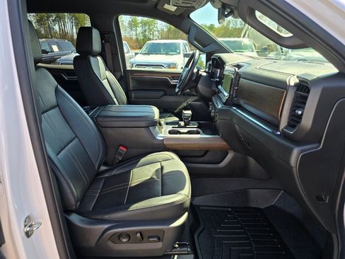 Used 2023 Chevrolet Silverado 1500 High Country image 14